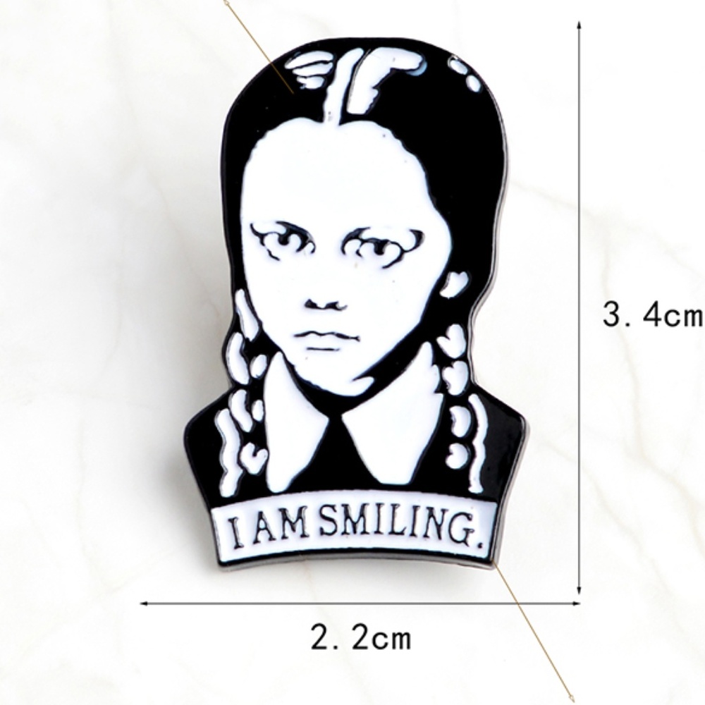 Wednesday Adams Pin Humorous "I Am Smiling" - Picture 3 of 3